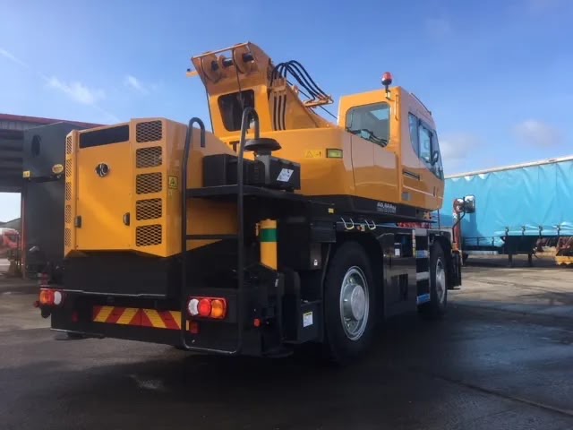 Mobile crane available for hire